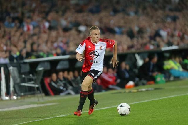 意甲-普利希奇破门莱奥2助攻 AC米兰2-0拉齐奥